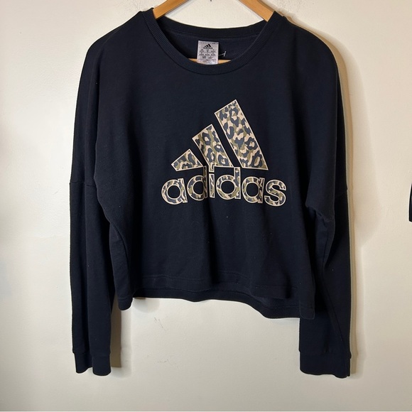 Adidas Cropped Black Camo Leopard Logo Crewneck Sweatshirt Size M - Picture 1 of 5